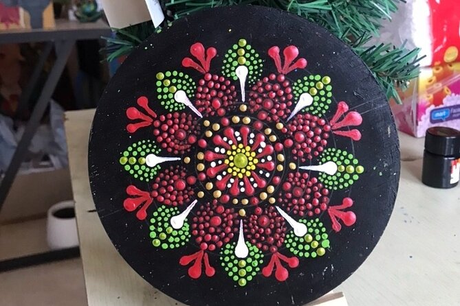 3 Hours Mandala Art Workshop Activity in Phuket - The studio vibe: why a max of 4 students matters