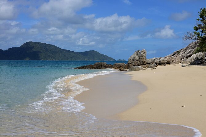 Bon Island Tour by longtail boat with Lunch - Snorkeling and swimming stops around Bon Island