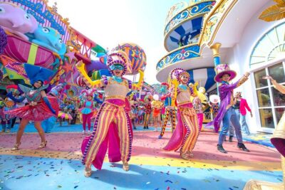 Carnival Magic Show Phuket - River Carnival inside the River Palace Paradium: where the show does the heavy lifting