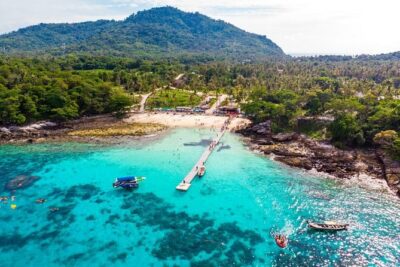 Coral Island by Speed boat from Phuket - At Nonthasak Pier: short check-in, then you’re moving