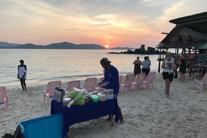 Exclusive Small Group Phi Phi Islands Sunrise or Day Trip - Khai Island and Sunrise: Beach Time That Actually Fits the Day