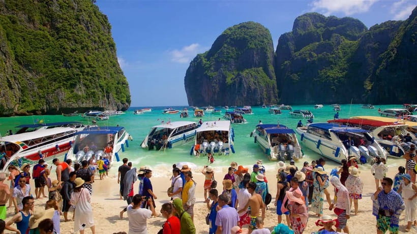 From Phuket: Phi Phi Islands Speedboat Tour - Ko Phi Phi Leh and the Movie-Spot Feel of the Limestone Coasts