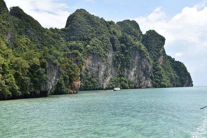 John Gray’s Private Hong by Starlight Tour with Sea Cave Kayaking - Koh Panak and Panak Island: where the rock feels close