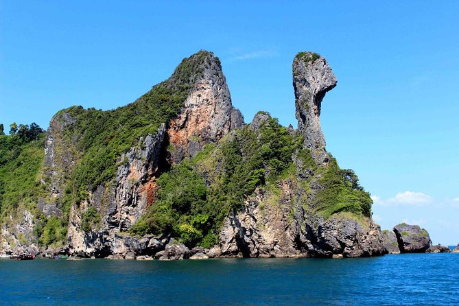 Krabi Islands by Big Boat and Speedboat from Phuket - Stop 1: Tup (Tub) Island and the low-tide sand link