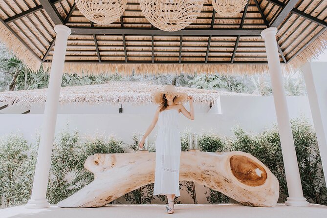 Lifestyle portrait photoshoot in Phuket - Posing help that feels natural (not forced)