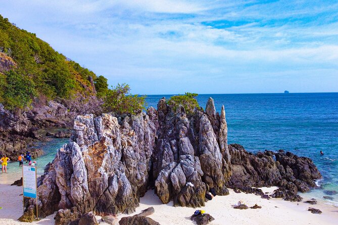 Maya Bay, Phiphi Island & Khai Day Trip with transfer from Phuket - Khai Nok and the Khai islands: relaxed beach time and swimming