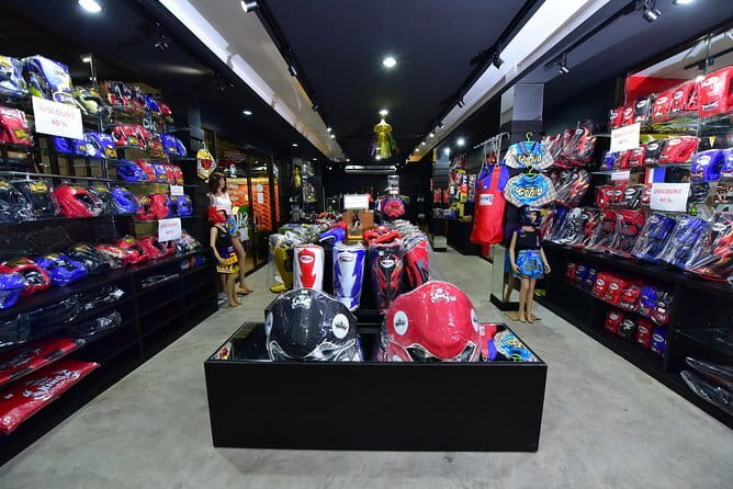 Patong Boxing Stadium - Getting there: the air-conditioned transport advantage