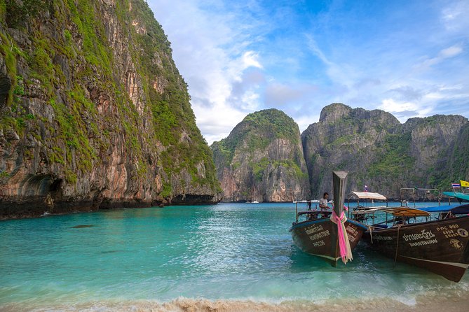 Phi Phi 6: Amazing trip by speedboat, start at Sunrise - Pace and Timing: An 8-Hour Day That Moves Like a Photo Assignment