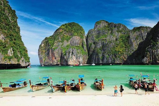 Phi Phi Island Tour by Big Boat by Royal Jet Cruiser (First Class) - Royal Jet Cruiser and a first-class style schedule from Phuket