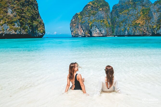 Phi Phi Islands Snorkeling Tour with 7 Stops & Lunch from Phuket - Ko Phi Phi Lee: the ferry-to-island transition you’ll actually feel