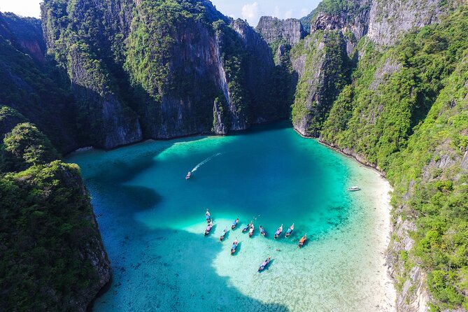 Phi Phi + James Bond islands Full day - Combo - Ko Panyi: the fishing village on stilts (and your lunch)
