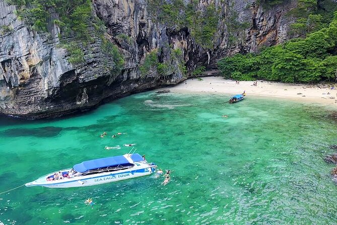 Phi Phi Khai Islands Excursion with Seaview & Lunch by speedboat - From Phuket Hotel to the Pier: How the Day Starts