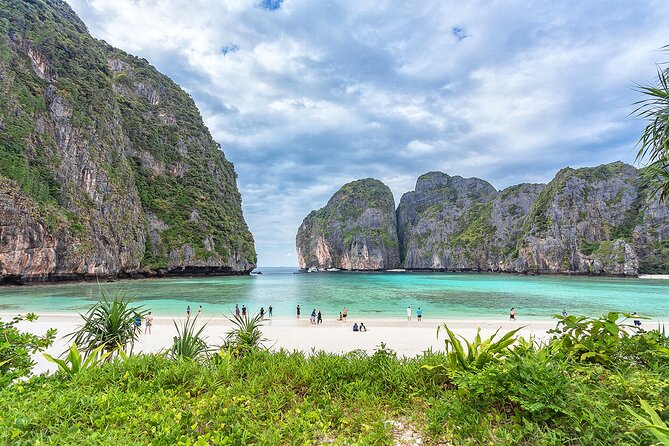 Phi Phi, Maya Bay, & Khai Islands Premium Trip from Phuket - How the Phuket-to-Phi Phi day trip really feels (7:00 am to ~8–9 hours)