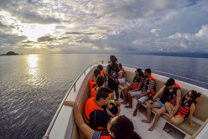 Phi Phi Sunrise Premium Tour - Royal Phuket Marina: breakfast, check-in, and your calm start