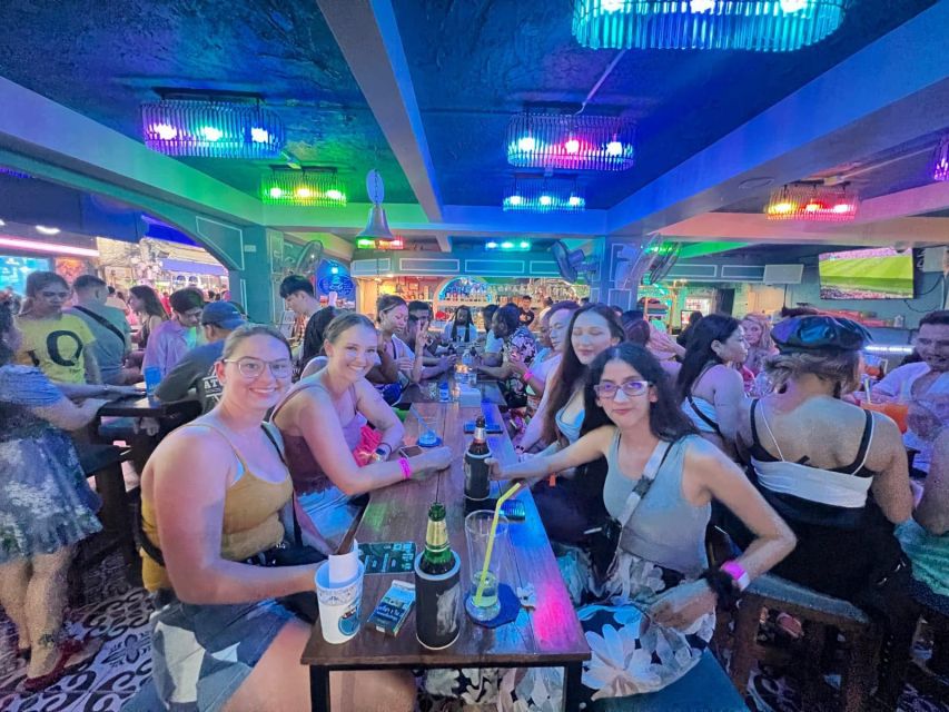 Phuket: Bar Crawl Tour - Meeting people across the world (and why the guide matters)