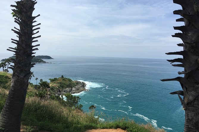 Phuket Full Day City tour & Lunch & Tiger Park - Big Buddha and Wat Chalong: photo stops with spiritual context