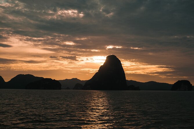 Phuket : James Bond Island and Phang Nga Bay by Premium Yacht - Food, drinks, and dietary needs: what’s included and what to request