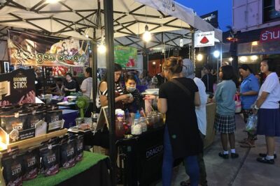 Phuket Night Food Walking tour - 5pm in Phuket Old Town: how this night-food schedule really works