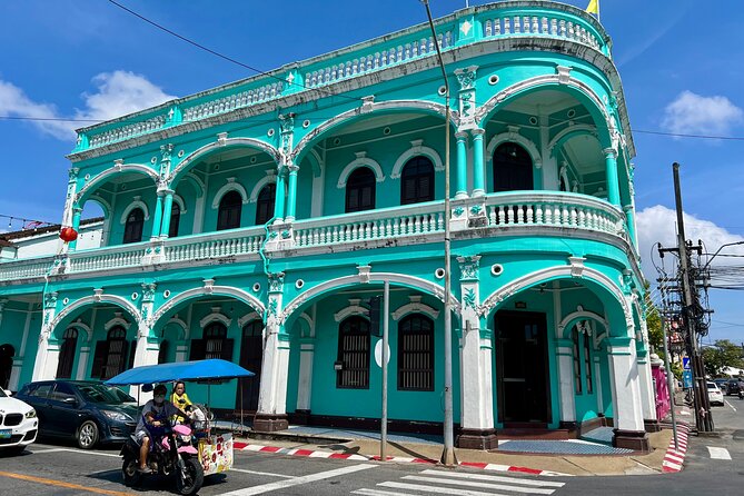 Phuket Old Town Food Tour with 10+ Locals' Favorites Tastings - Meeting Point, Timing, and the Pace You Should Expect
