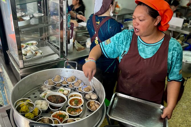 Phuket Old Town Food Tour with 10+ Locals' Favorites Tastings - What You’ll Actually Eat: Southern Thai Favorites Plus Sweet Closers