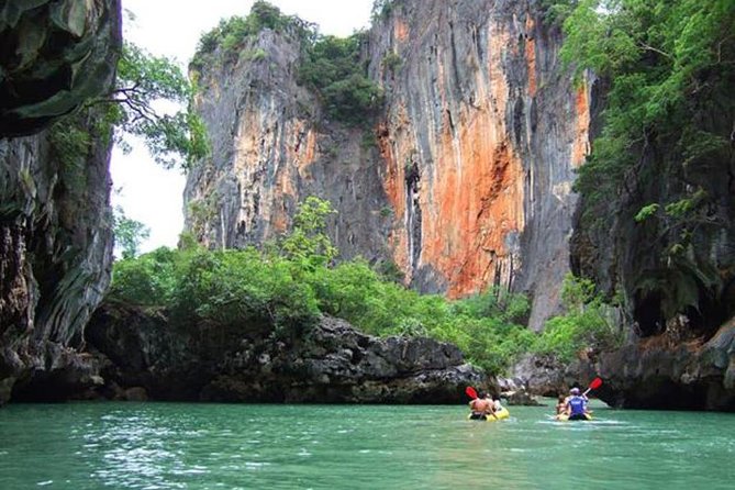 Phuket-Phang Nga Bay:James Bond-Canoeing Koh Hong By Big Boat LNH - Stop 1: Panak Island canoeing in Bat Cave and mangrove caves