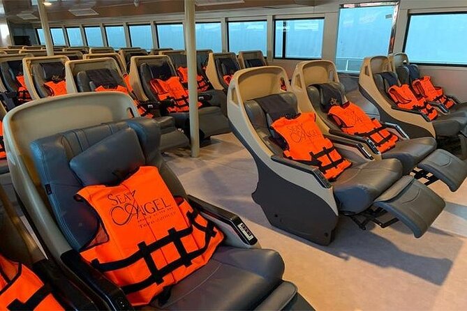 PHUKET: Phi Phi Island by Luxury Cruise"Exc. Gold Class VIP"Lunch - Buffet lunch on Phi Phi Don: steady energy for the ride home