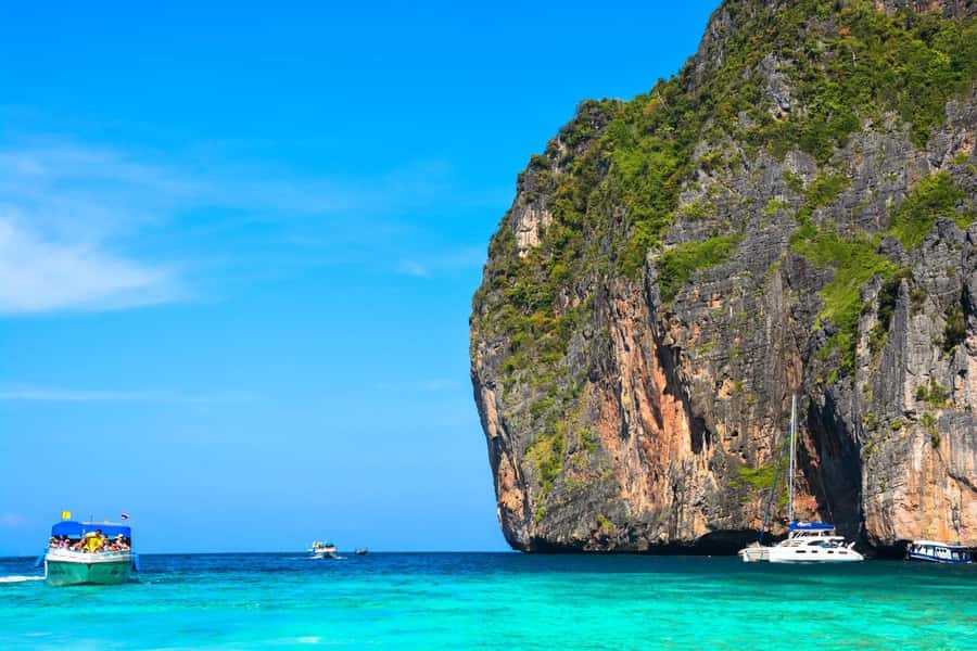 Phuket: Speedboat Day Trip to Phi Phi and Maya Bay - From pickup to pier: how the day starts without drama
