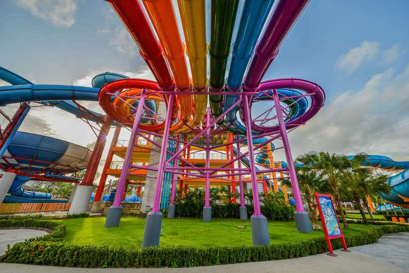 Phuket Splash Jungle Water Park Adventure - Food, Costs, and How $40 Really Plays Out