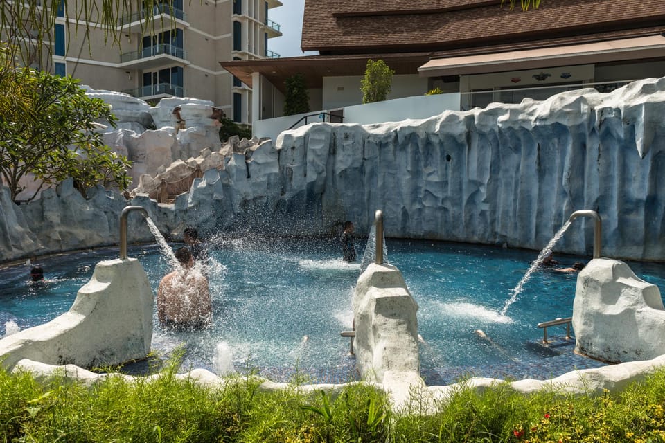 Phuket: Splash Jungle Water Park Entry Ticket - Lazy river reset: 335 meters of slower pacing