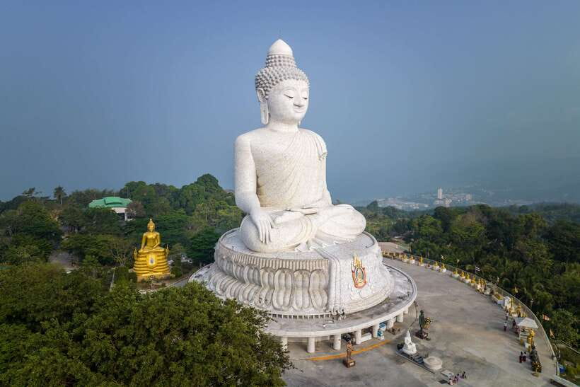 Phuket: Wat Chalong, Viewpoint, and Old Town Guided Tour - A half-day tour that actually helps you understand Phuket
