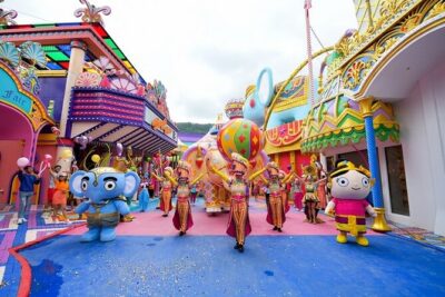 Phuket’s Dazzling Spectacle: Carnival Magic Theme Park Experience - River Carnival at 21:00: the part worth structuring your night around