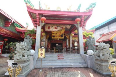 Private food Tour + Sightseeing +Thai Cooking class - Pickup and beach surcharges: plan your morning