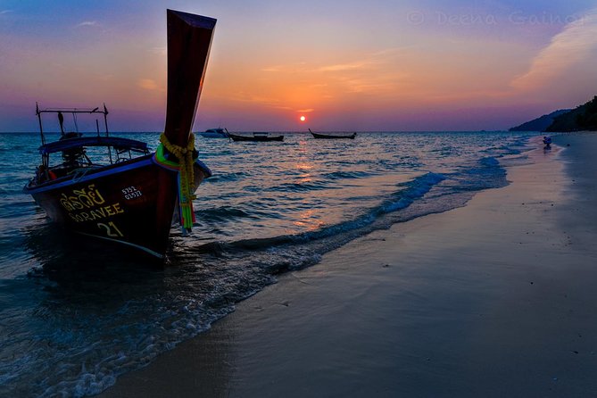 Private Phi Phi Early Bird Premium Tour - Ko Phi Phi Don: the big block of island time