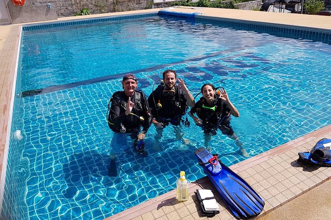 Scuba diving Pool lesson for beginners (1 hour ) - Added comfort details that make the day smoother