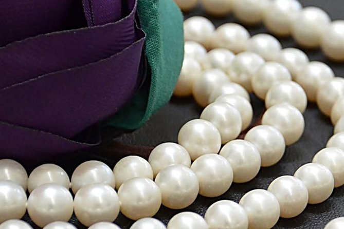 Small Group Phuket City and Landmark Tour - Pearl, gems, cashews, and the honey farm: fun stops with a shopping undertone