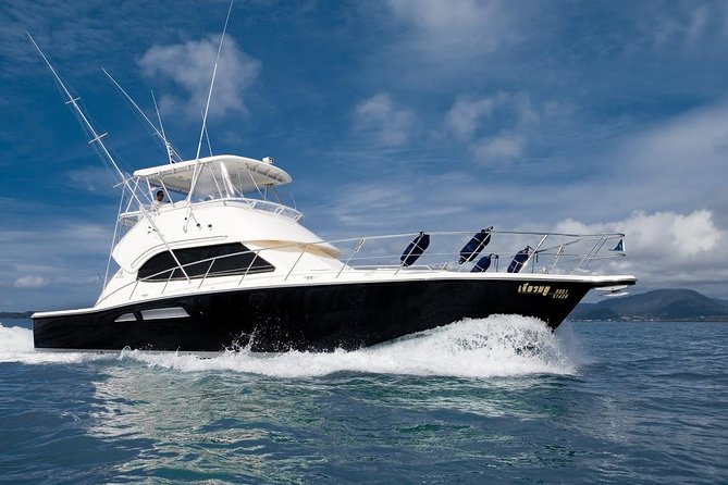 Ultimate Full-Day Big Game Fishing & Trolling Tour - Lunch on board at the anchorage: good food, shared space, and crowding